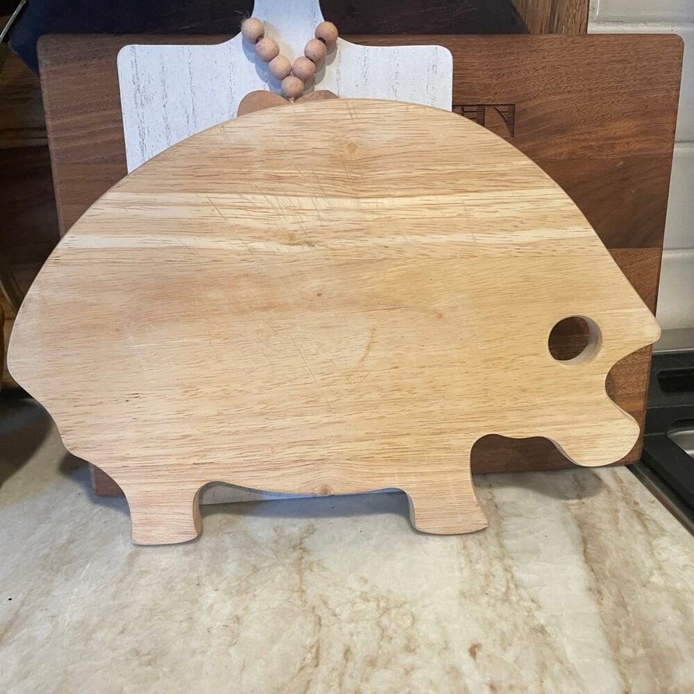 Pig Wooden cutting board light wood